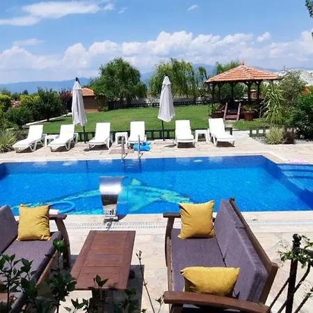 Outstanding House With Orchard And Private Pool In Ortaca, Mugla Hébergement de vacances *
